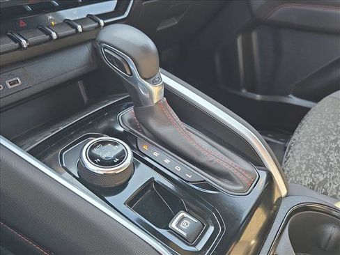 Used 2024 Chevrolet Colorado Z71 w/ Z71 Convenience Package 2 image 12