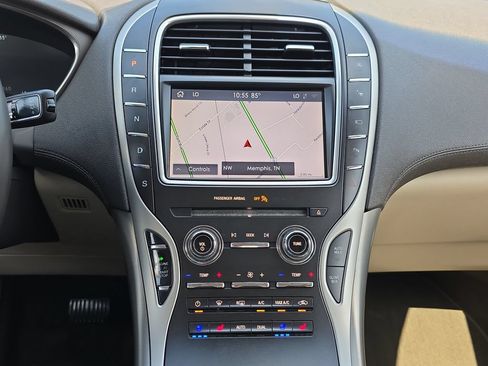 Used 2020 Lincoln Nautilus Reserve FWD image 22