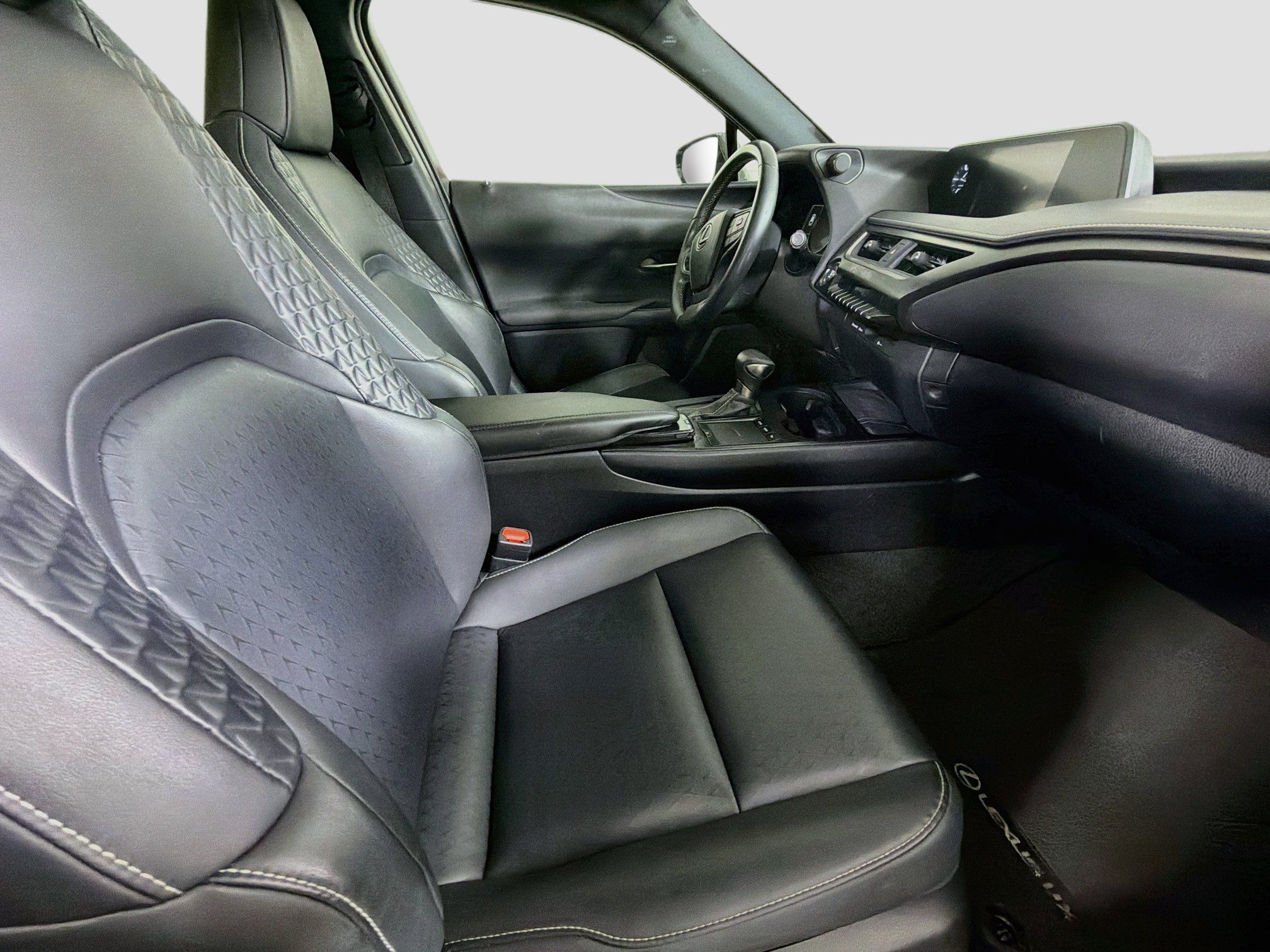 Used 2021 Lexus UX 200 w/ Accessory Package (Z2) FWD image 29