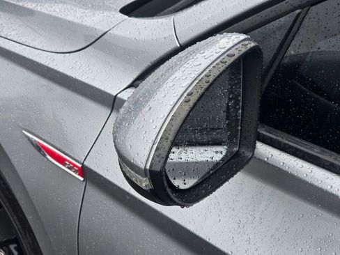 Used 2019 Volkswagen Jetta GLI image 12