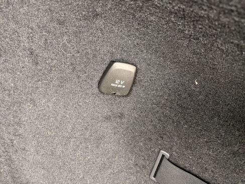 Certified 2024 Volvo XC90 T8 Ultimate w/ Protection Package Premier image 28