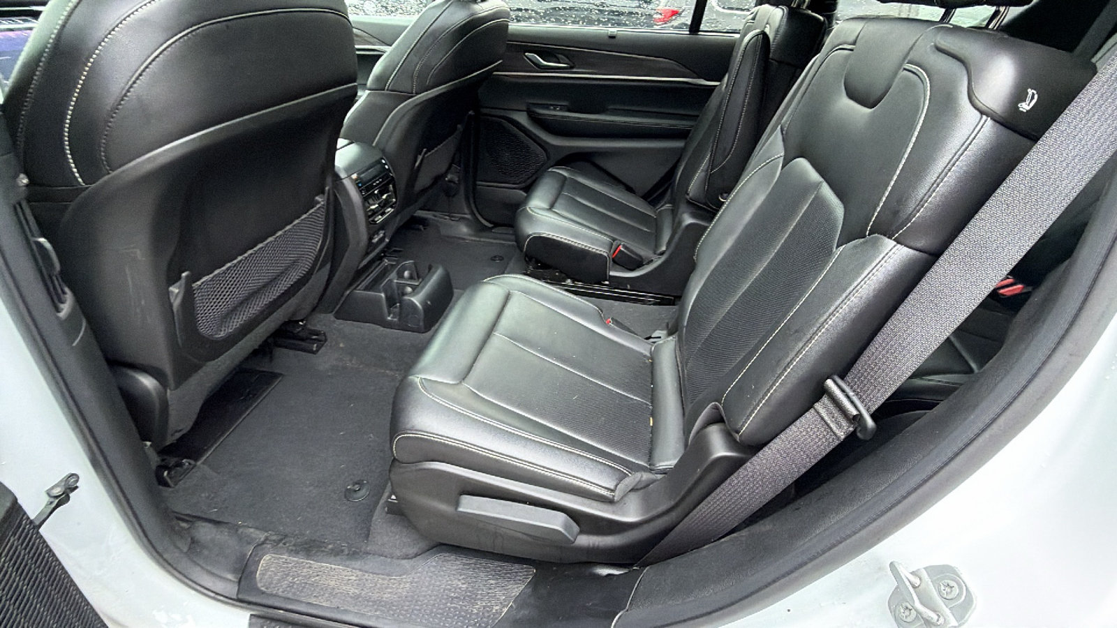 Used 2025 Jeep Grand Cherokee L Limited w/ Luxury Tech Group II AWD/4WD image 25