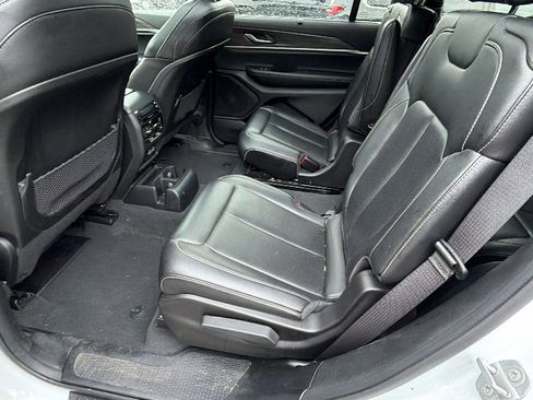 Used 2025 Jeep Grand Cherokee L Limited w/ Luxury Tech Group II AWD/4WD image 25