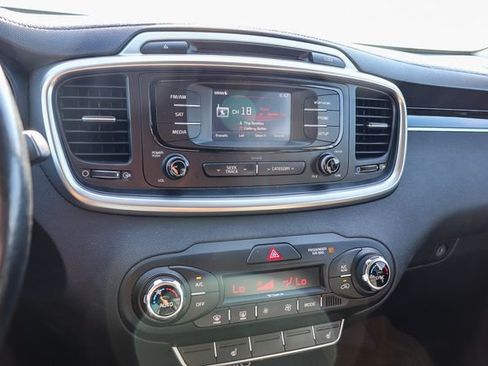 Used 2016 Kia Sorento EX AWD/4WD image 24