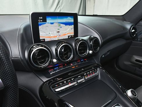 Used 2018 Mercedes-Benz AMG GT Roadster image 47