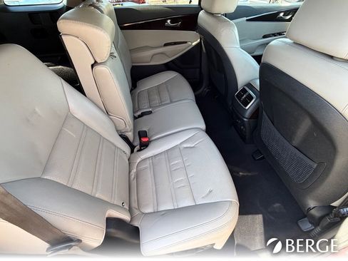 Used 2020 Kia Sorento EX image 14