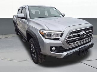Used 2017 Toyota Tacoma TRD Off-Road video 1