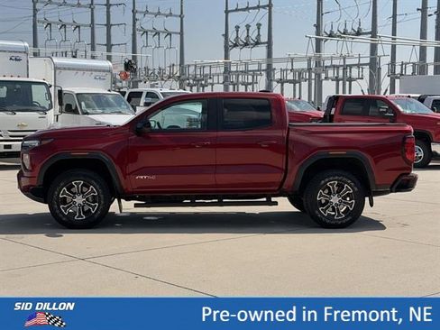 Used 2024 GMC Canyon AT4 w/ AT4 Premium Package AWD/4WD image 8
