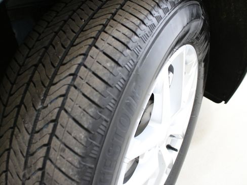 Used 2024 Chevrolet Equinox LS w/ LPO, Floor Liner Package AWD/4WD image 34