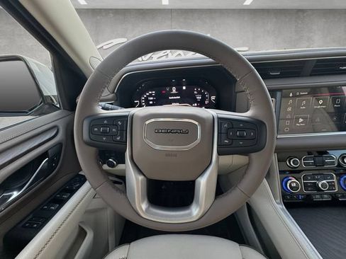 Used 2023 GMC Yukon XL Denali AWD/4WD image 21