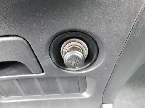 Used 2005 Toyota RAV4 4WD image 13