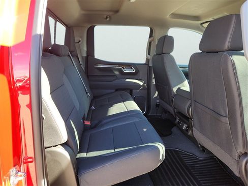 New 2026 GMC Sierra 1500 SLE w/ Preferred Package image 19