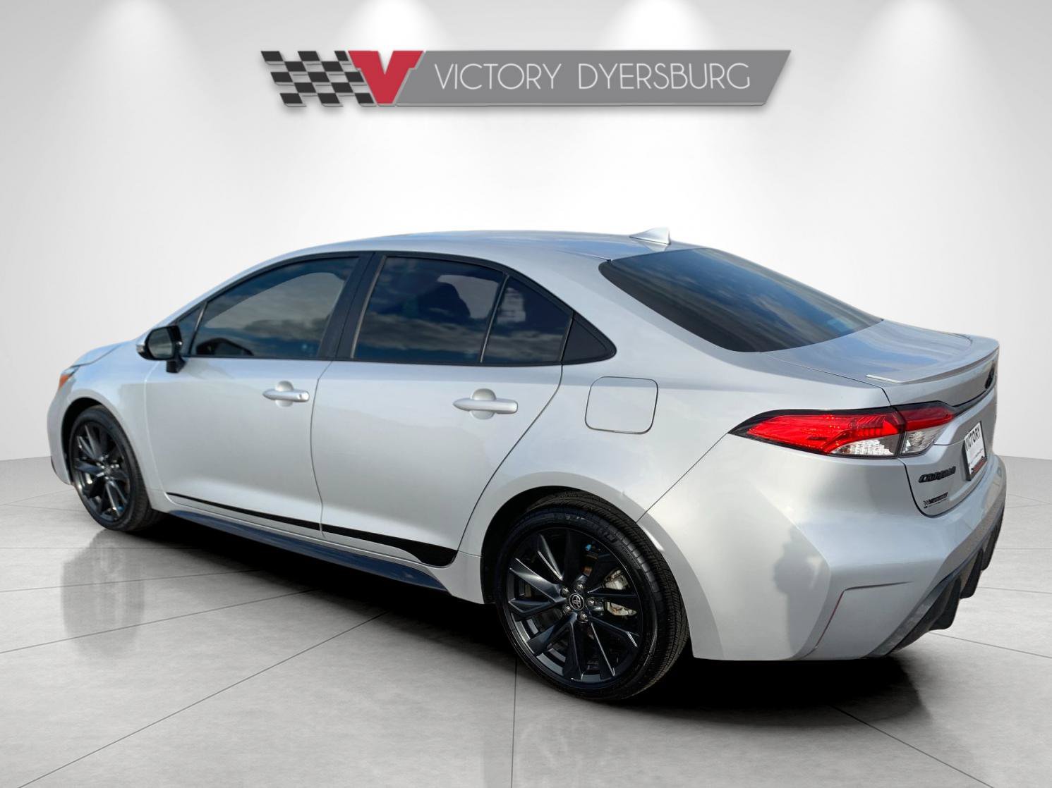 Used 2023 Toyota Corolla SE FWD image 6