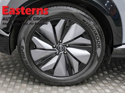 Used 2024 Nissan Ariya AWD image 29