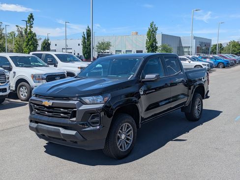 Used 2023 Chevrolet Colorado LT AWD/4WD image 10
