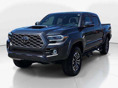 Used 2022 Toyota Tacoma TRD Sport w/ TRD Premium Sport Package AWD/4WD image 11