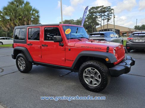 Used 2015 Jeep Wrangler Unlimited Rubicon w/ Dual Top Group AWD/4WD image 7
