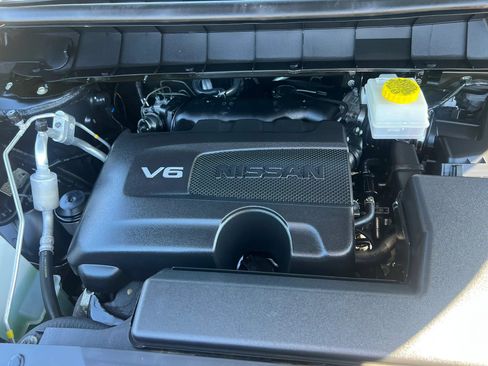 Used 2023 Nissan Pathfinder SL w/ Black Appearance Package AWD/4WD image 35