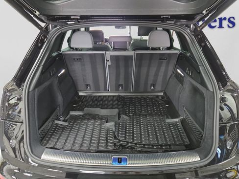 Used 2022 Audi SQ5 Premium Plus w/ Premium Plus Package AWD/4WD image 4