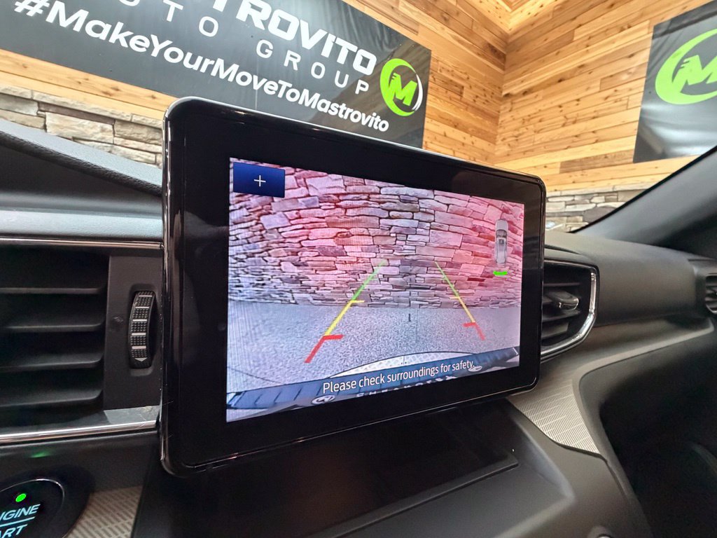 Used 2020 Ford Explorer XLT w/ Equipment Group 202A AWD/4WD image 28