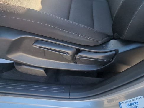 Used 2023 Honda CR-V LX image 18