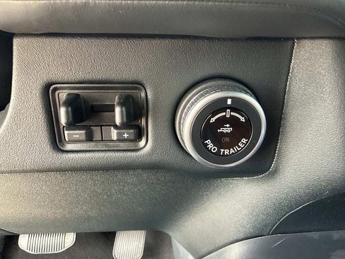 New 2026 Lincoln Navigator Black Label AWD/4WD image 30