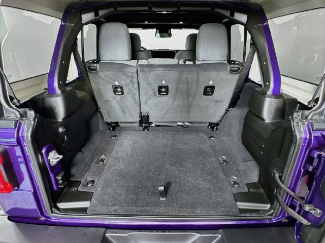 Used 2026 Jeep Wrangler Unlimited Rubicon w/ Safety Group AWD/4WD image 28