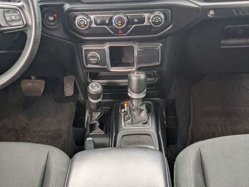 Used 2021 Jeep Wrangler Unlimited Sport AWD/4WD image 19