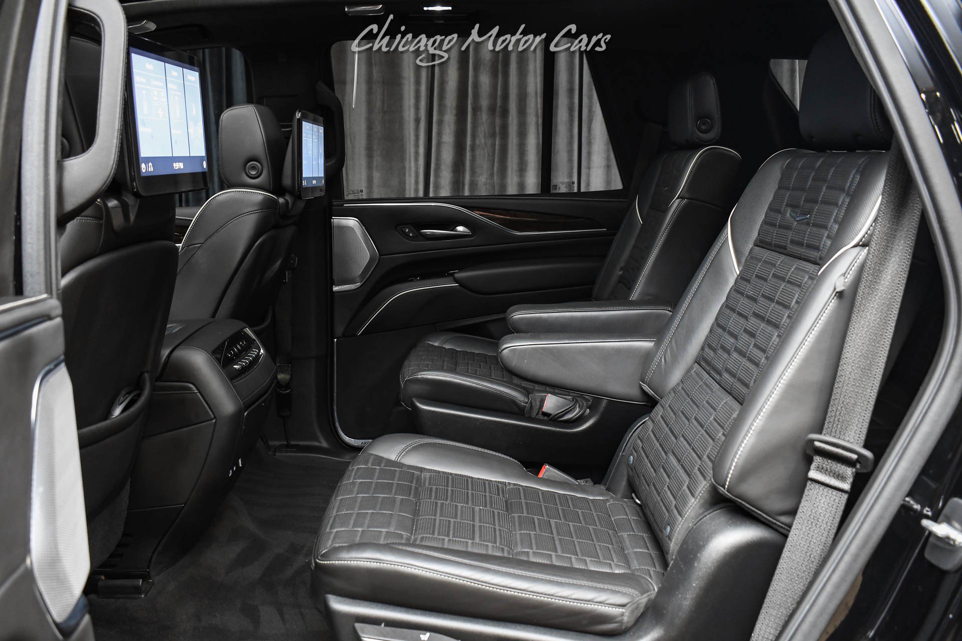 Used 2021 Cadillac Escalade Sport Platinum w/ LPO, ONYX Package AWD/4WD image 30