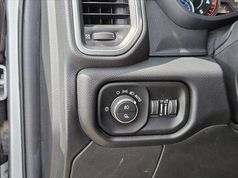 Used 2022 RAM 2500 Laramie w/ Night Edition AWD/4WD image 25
