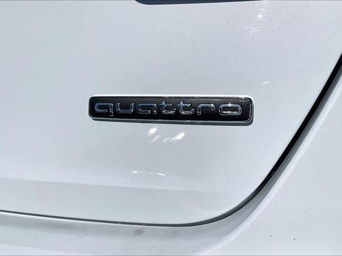 Used 2020 Audi A4 2.0T Premium w/ Convenience Package image 10