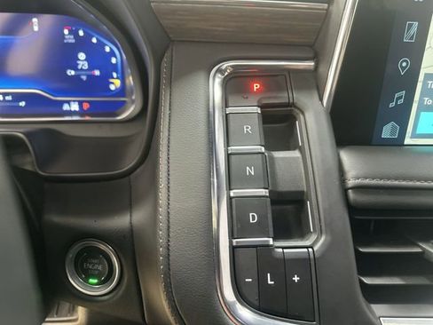 Used 2024 Chevrolet Tahoe High Country w/ Premium Package AWD/4WD image 23
