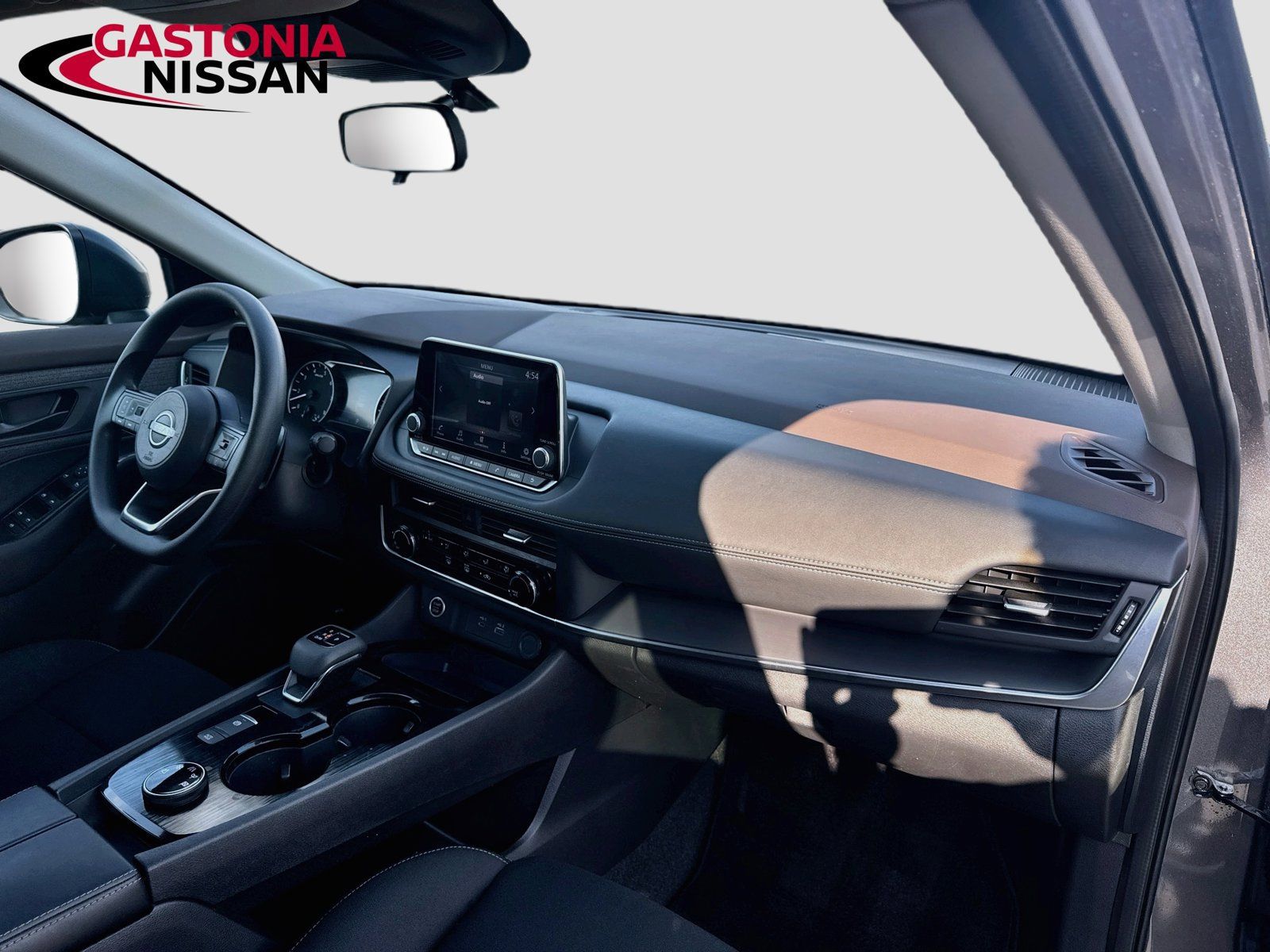 Used 2023 Nissan Rogue S AWD/4WD image 37