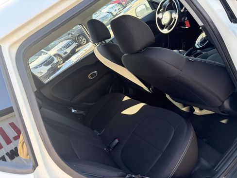 Used 2017 Kia Soul w/ Convenience Package image 14