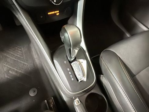 Used 2017 Chevrolet Trax LT w/ LT Convenience Package FWD image 21