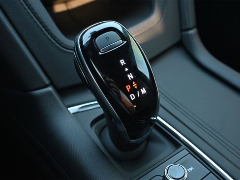 New 2025 Cadillac XT6 Sport w/ Platinum Package image 14