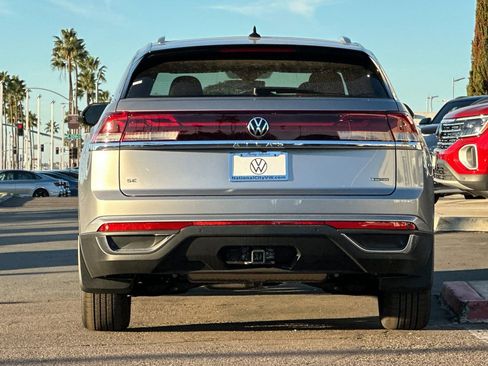 New 2026 Volkswagen Atlas Cross Sport SE image 6
