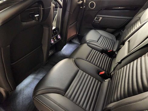 Used 2026 Land Rover Discovery S AWD/4WD image 29