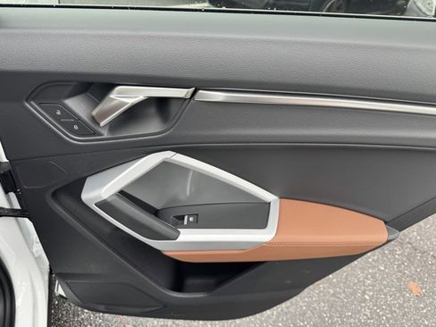 Certified 2025 Audi Q3 2.0T Premium w/ Convenience Package image 33