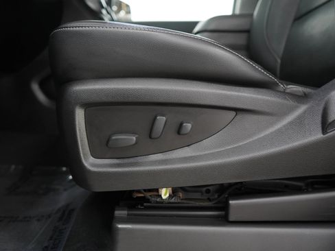 Used 2019 GMC Yukon XL SLT AWD/4WD image 23