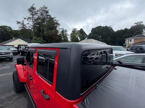 Used 2020 Jeep Gladiator Overland AWD/4WD image 41