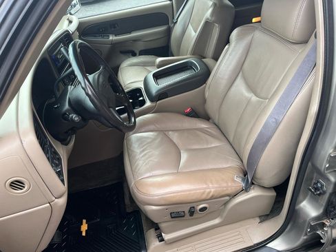 Used 2003 Chevrolet Avalanche 2WD image 23