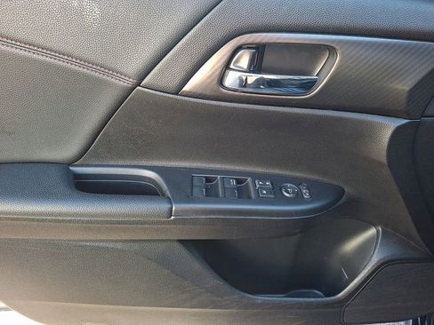 Used 2017 Honda Accord Sport Special Edition image 12