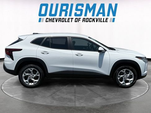 New 2026 Chevrolet Trax LS w/ LS Convenience Package FWD image 7