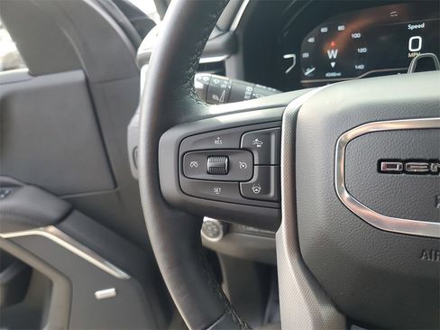 Used 2024 GMC Yukon Denali w/ Denali Reserve Package image 36