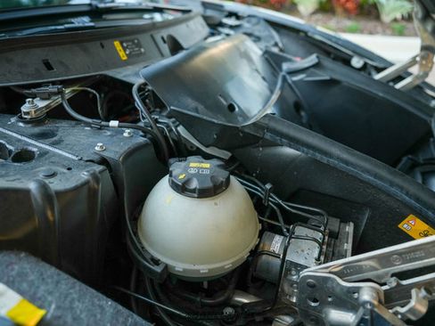 Used 2017 BMW i8 image 21