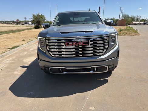 Used 2023 GMC Sierra 1500 Denali w/ Denali Reserve Package AWD/4WD image 2