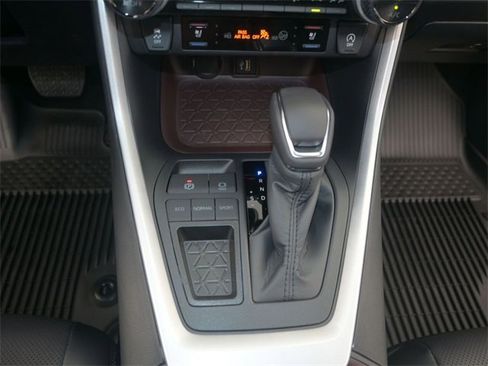 Used 2025 Toyota RAV4 Limited w/ Weather Package image 8