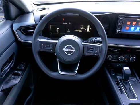 New 2025 Nissan Kicks S image 20