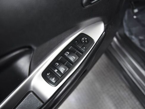 Used 2016 Dodge Journey SE w/ Flexible Seating Group image 10